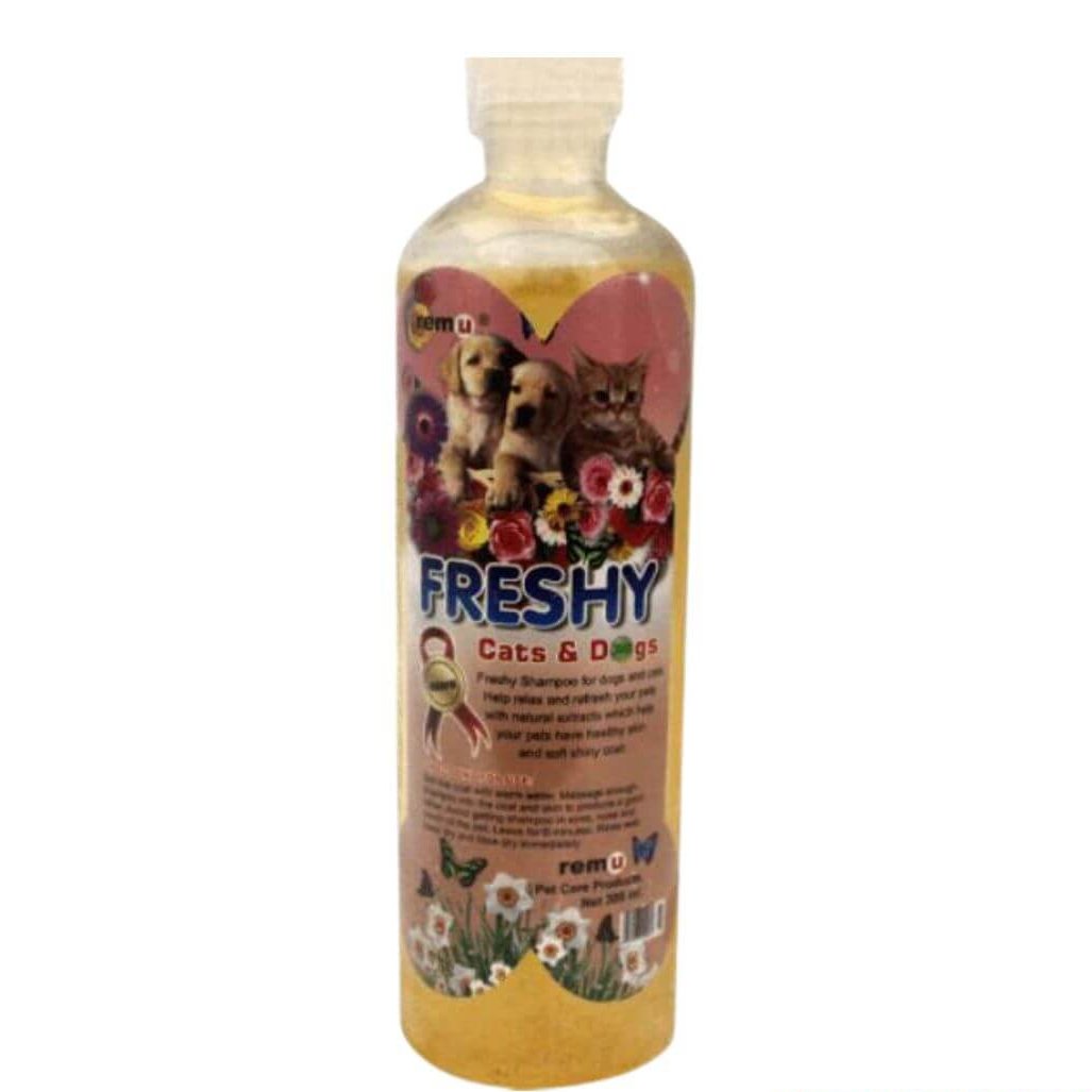 Remu - Freshy Dogs and Cat Shampoo - 320 ML